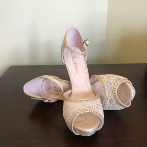 Beautiful Floral Lace High Heel